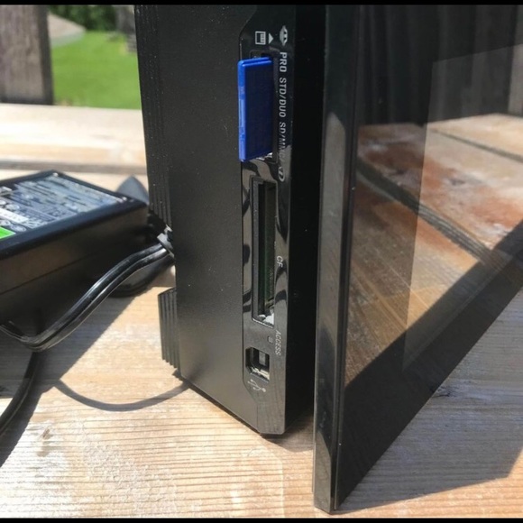 EUC Sony 7” digital photo frame/printer. - Picture 8 of 10